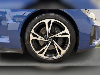 Used Audi e-tron GT 2023 for sale - 78646716: Photo