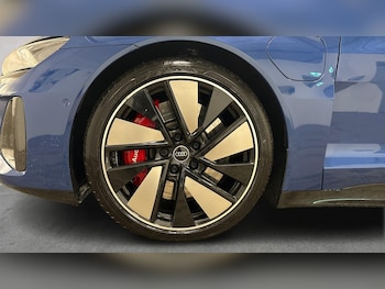Used Audi RS e-tron GT 2024 for sale - 79380289: Photo