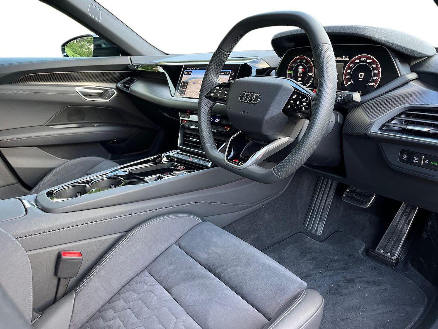 Used Audi e-tron GT 2025 for sale - 77008346: Photo 15