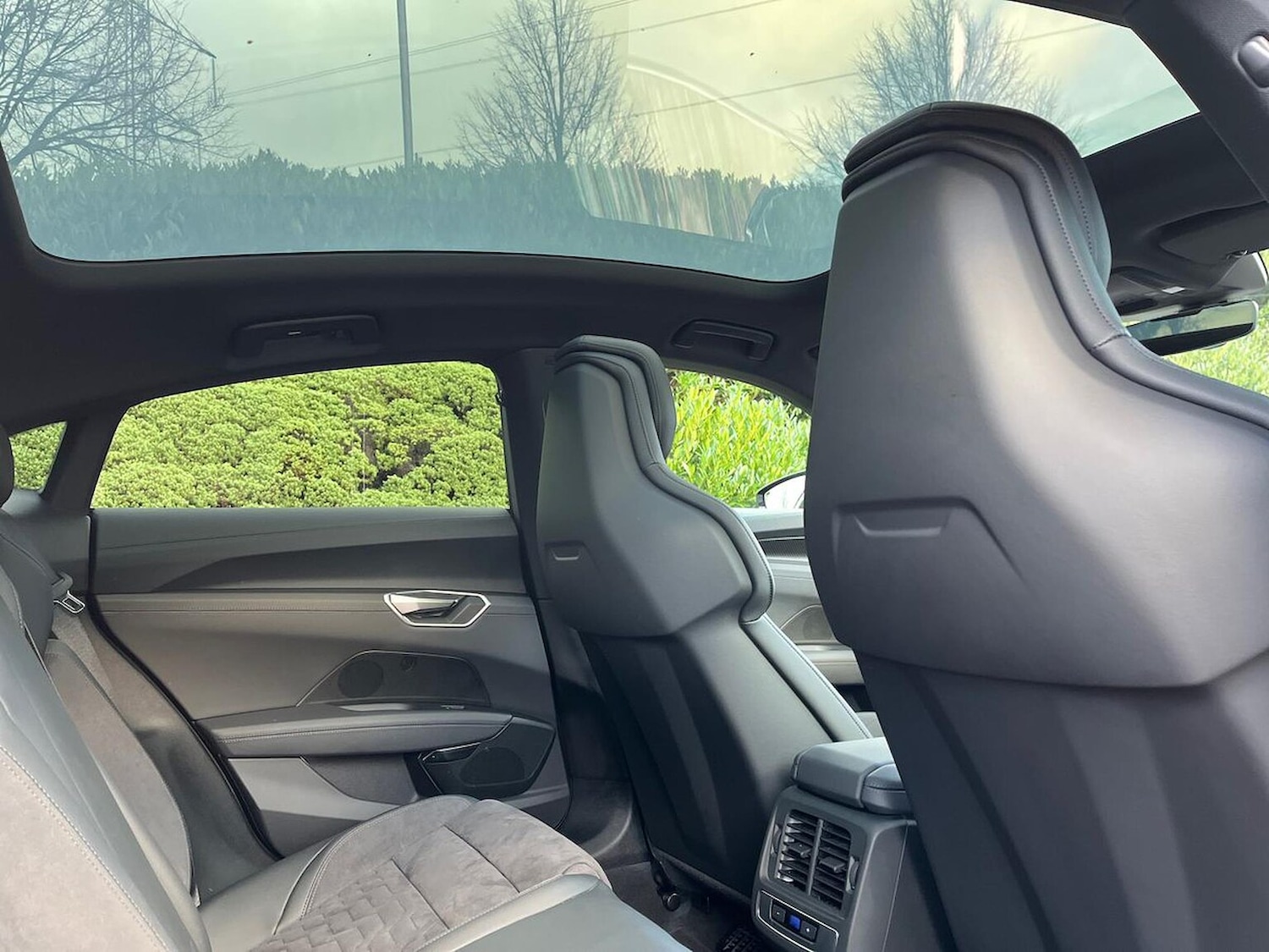 Used Audi e-tron GT 2025 for sale - 77008346: Photo 16