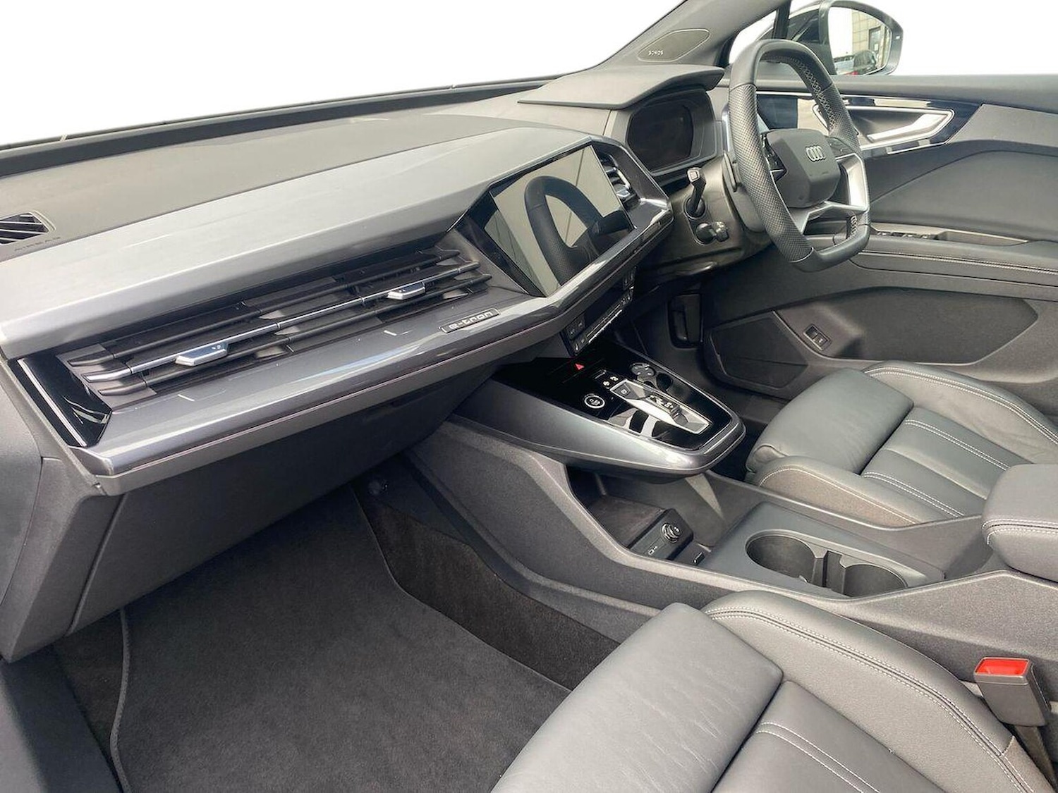 Used Audi Q4 e-tron 2024 for sale - 78194162: Photo 7