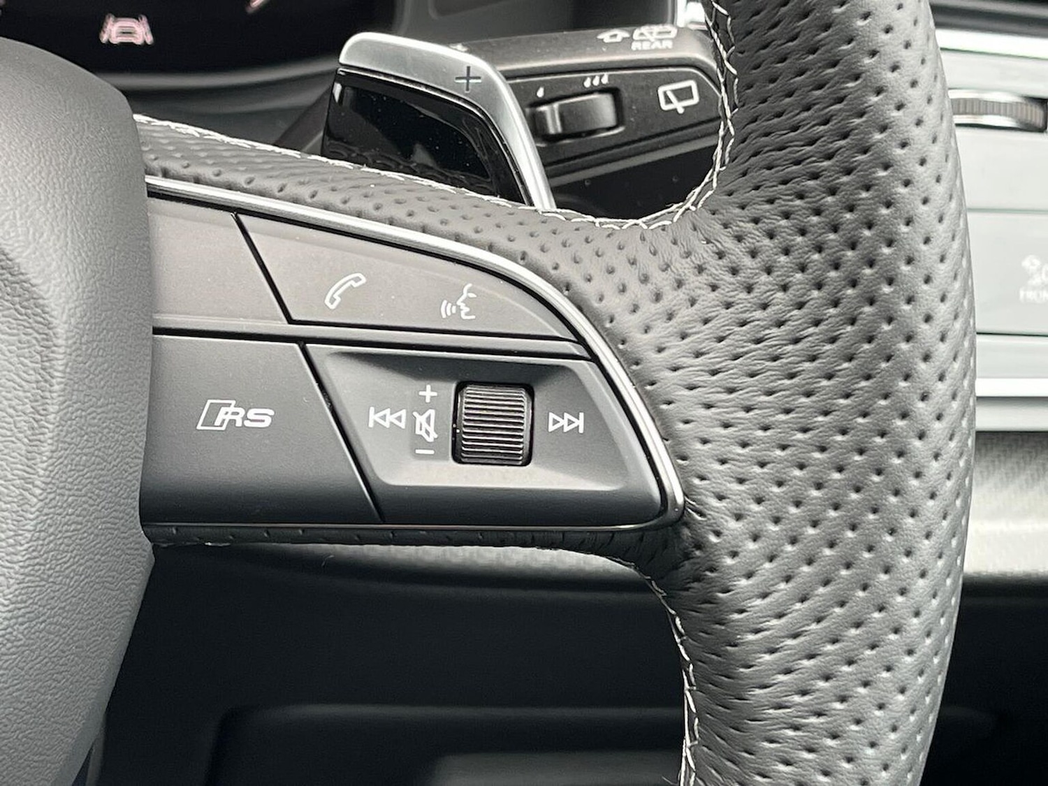 Used Audi RS Q8 2025 for sale - 77980051: Photo 26