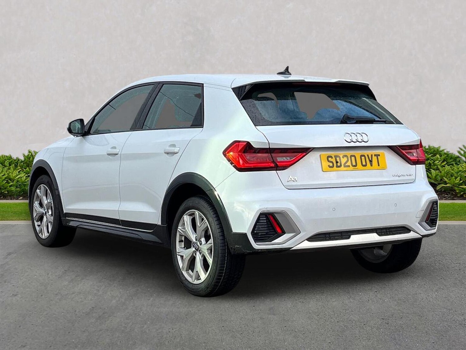 Used Audi A1 2020 for sale - 76352526: Photo 2