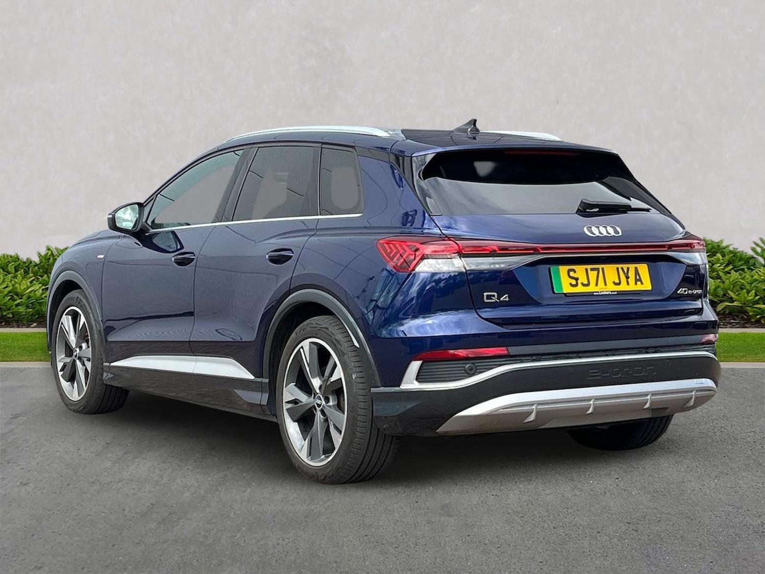 Used Audi Q4 e-tron 2021 for sale - 78193946: Photo 2