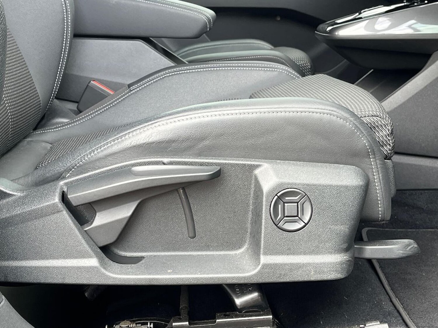 Used Audi Q4 e-tron 2021 for sale - 78193946: Photo 32