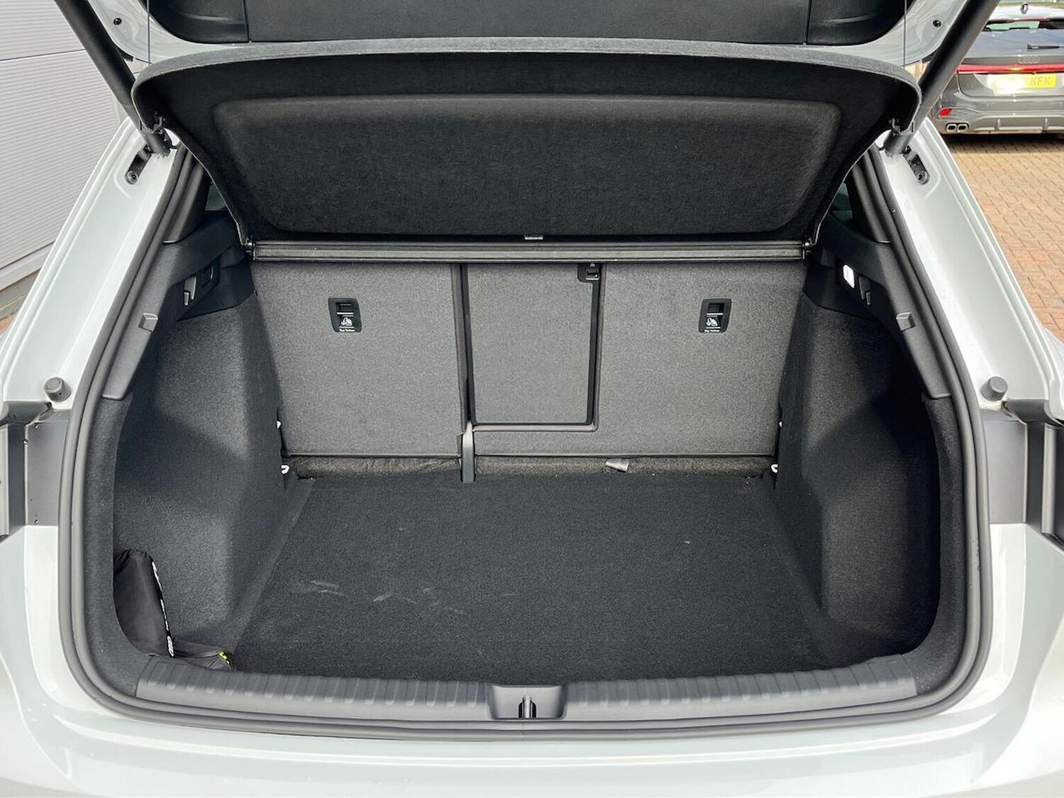 Used Audi Q4 e-tron 2025 for sale - 76541793: Photo 17