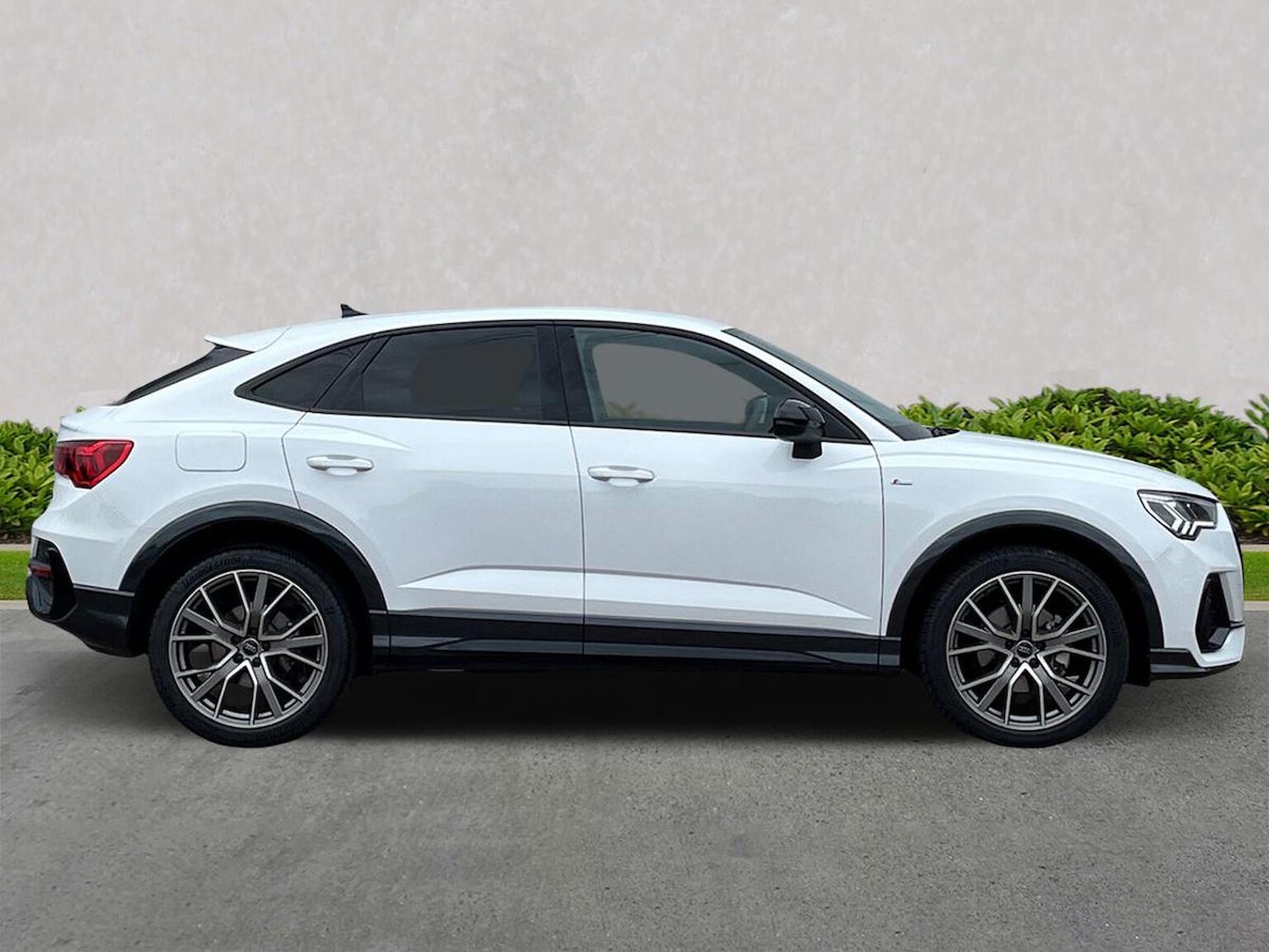 Used Audi Q3 2025 for sale - 76026150: Photo 3