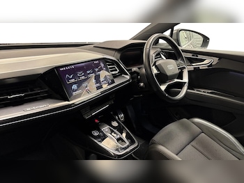 Used Audi Q4 e-tron 2022 for sale - 77650283: Photo