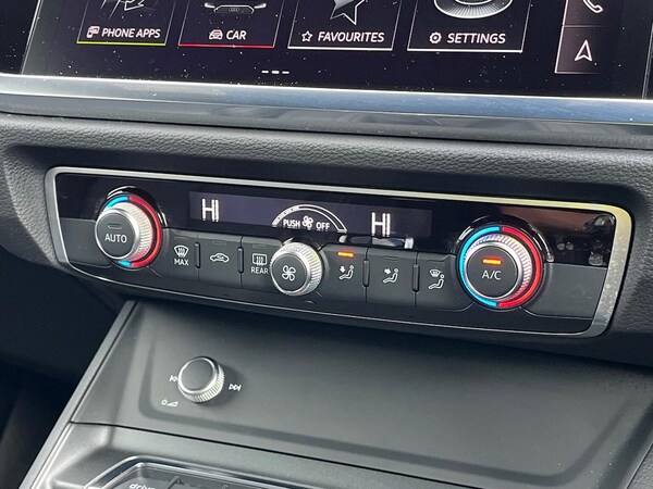 Used Audi Q3 2023 for sale - 76040686: Photo 12