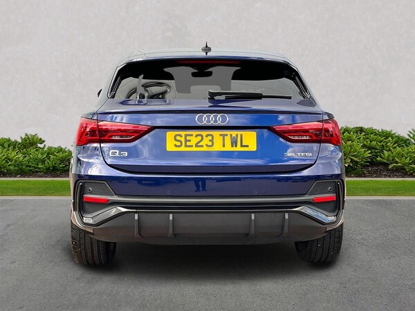 Used Audi Q3 2023 for sale - 76040686: Photo 4