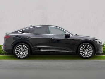 Used Audi Q8 2023 for sale - 79557184: Photo