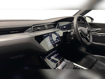 Used Audi Q8 2023 for sale - 79557184: Photo