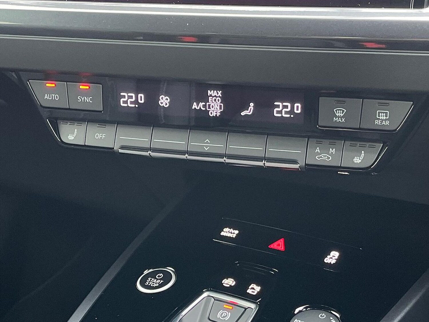 Used Audi Q4 e-tron 2025 for sale - 76477271: Photo 12