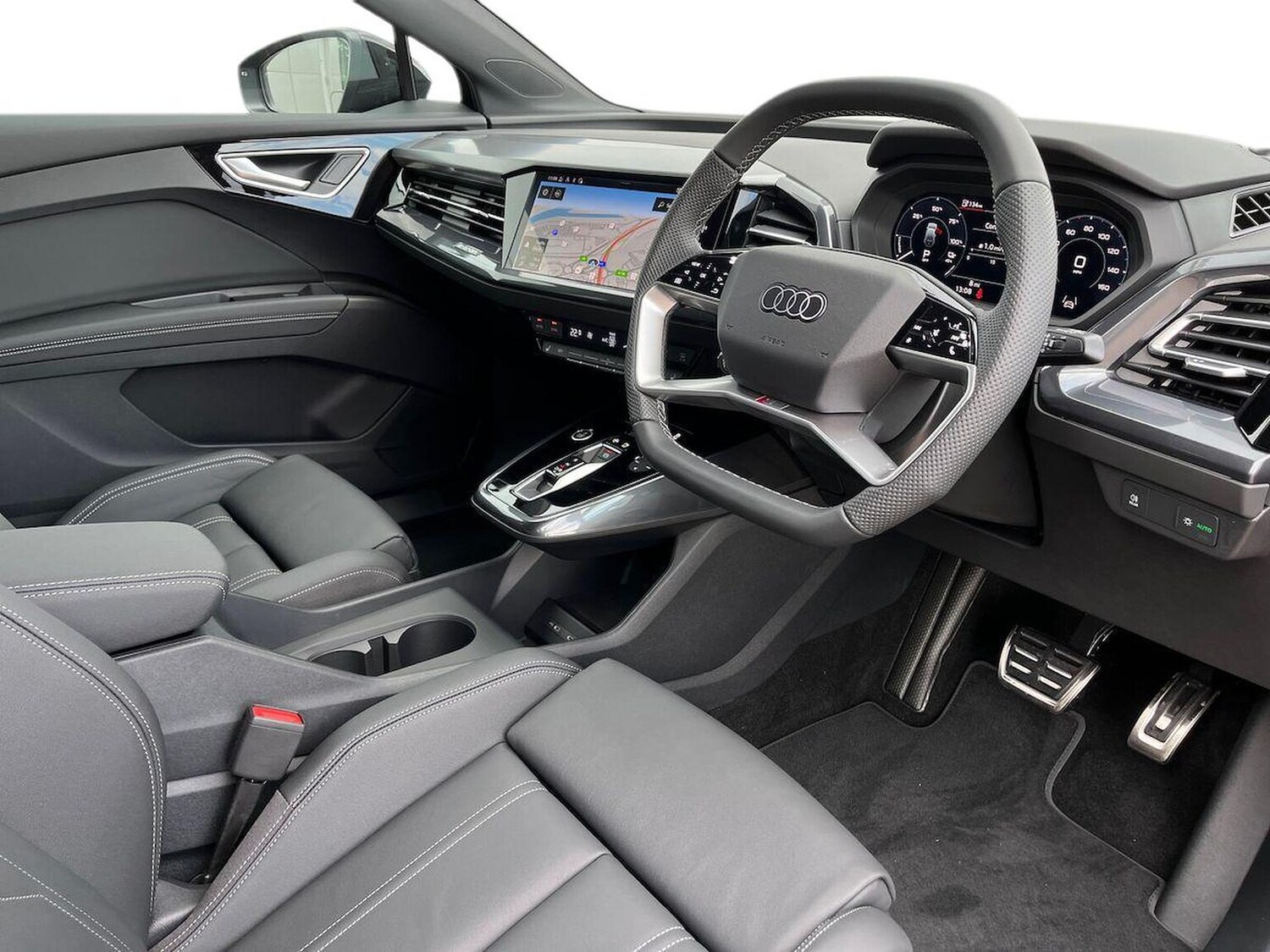 Used Audi Q4 e-tron 2025 for sale - 76477271: Photo 15