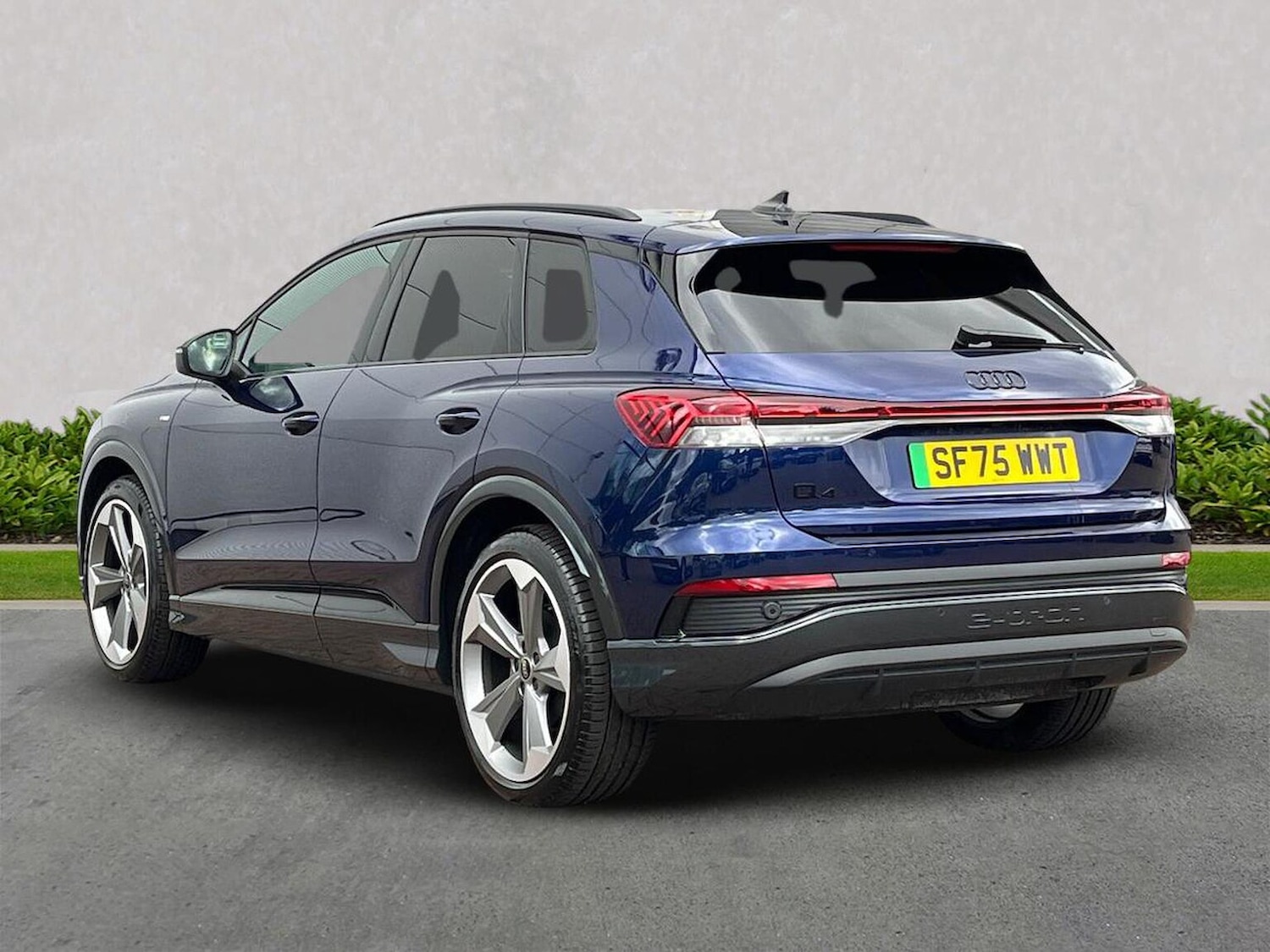 Used Audi Q4 e-tron 2025 for sale - 76477271: Photo 2