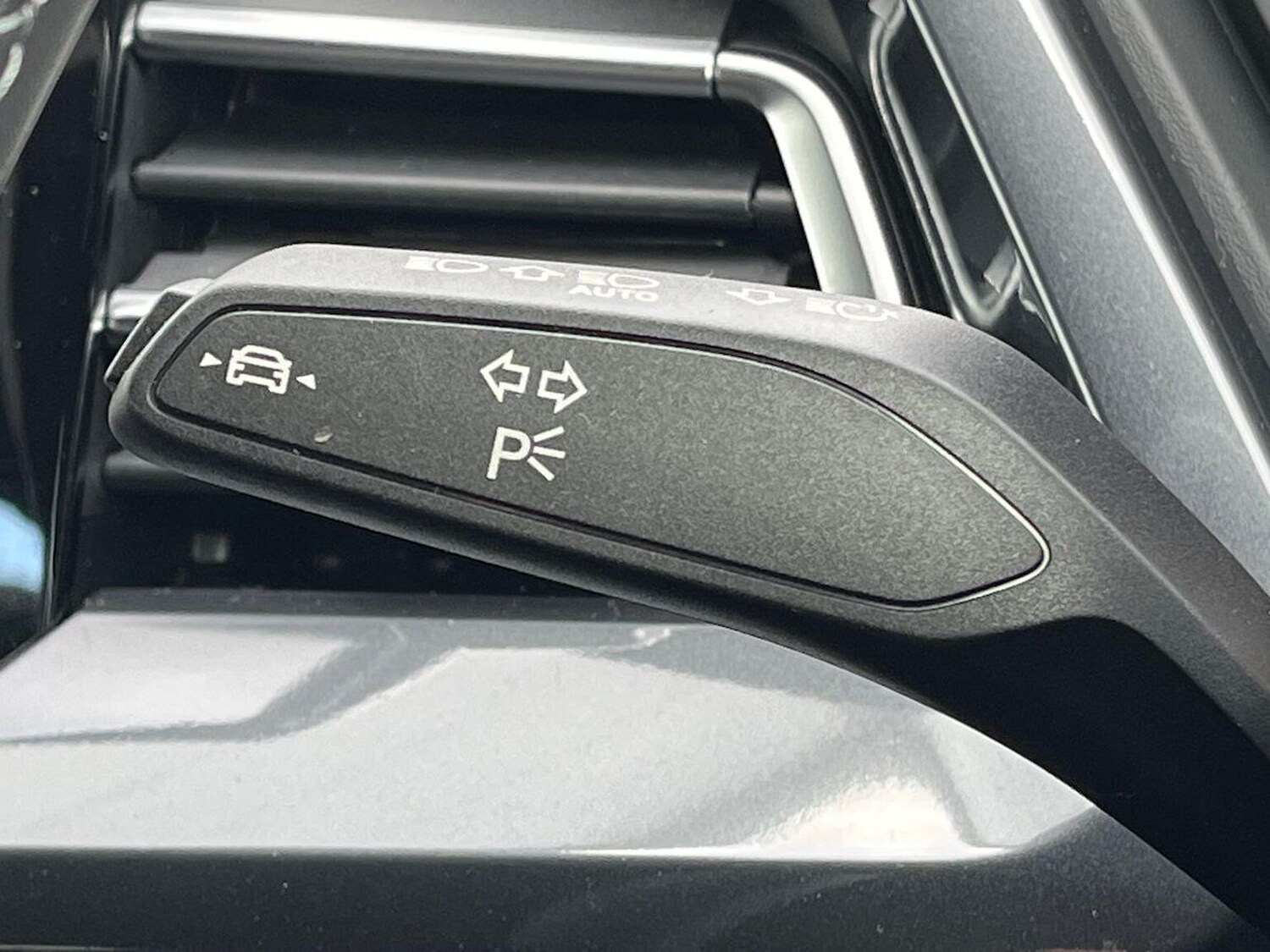 Used Audi Q4 e-tron 2025 for sale - 76477271: Photo 28