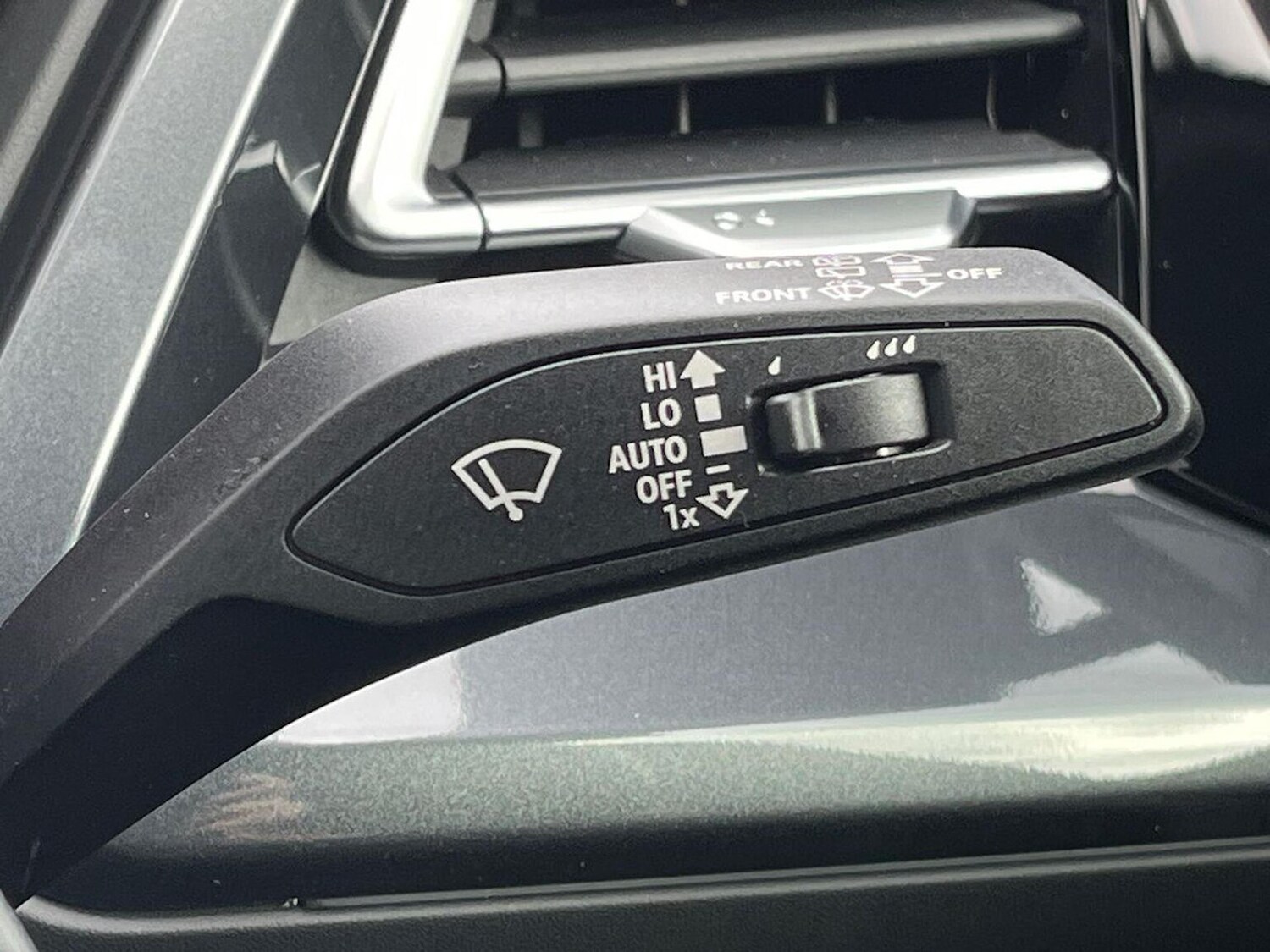 Used Audi Q4 e-tron 2025 for sale - 76477271: Photo 29