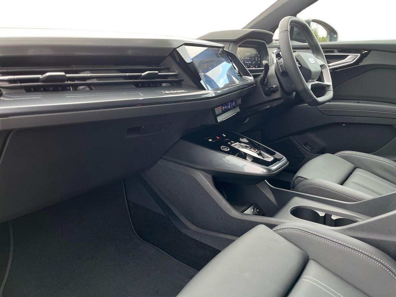 Used Audi Q4 e-tron 2025 for sale - 76477271: Photo 7