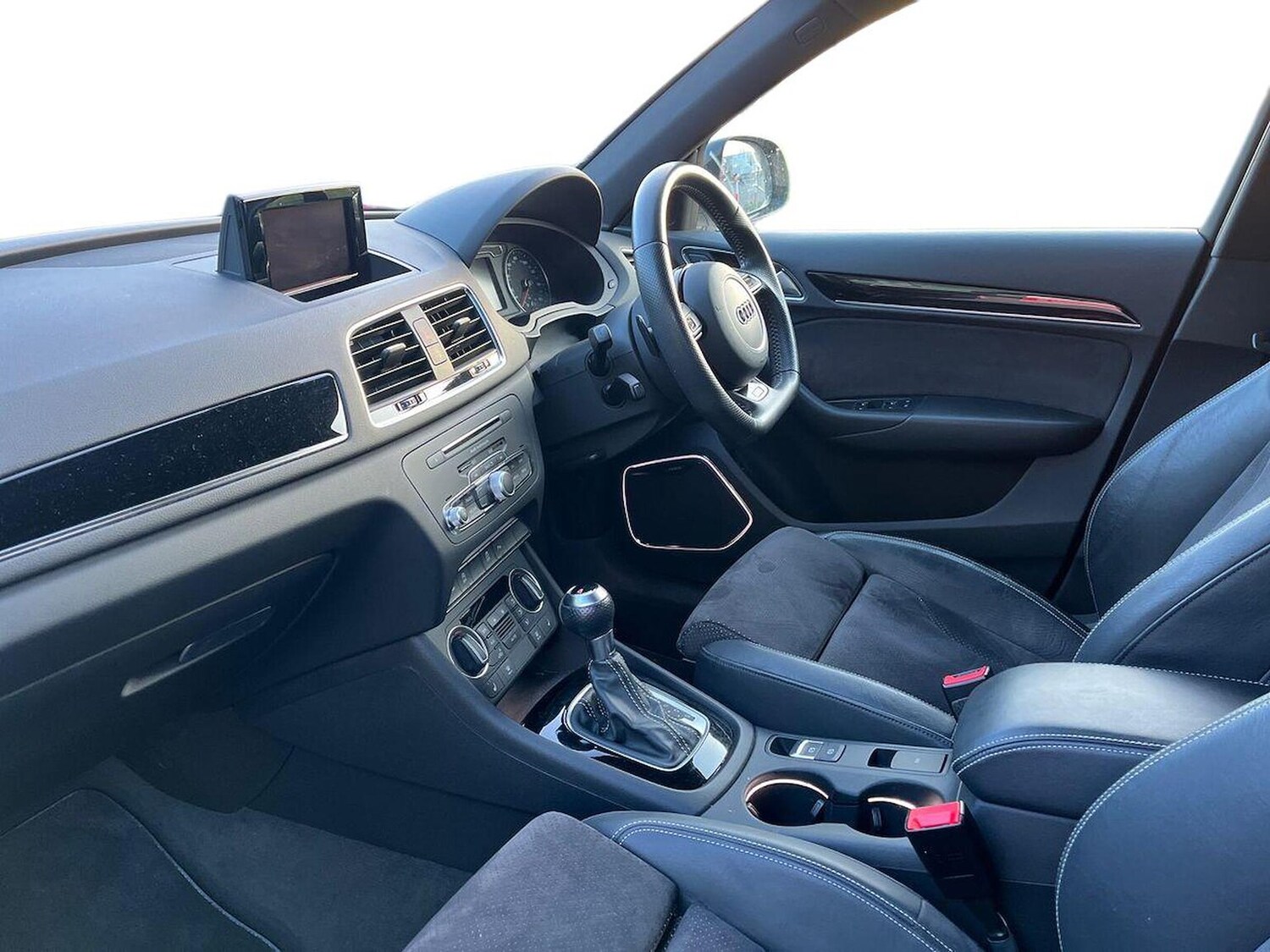 Used Audi Q3 2018 for sale - 78193809: Photo 9