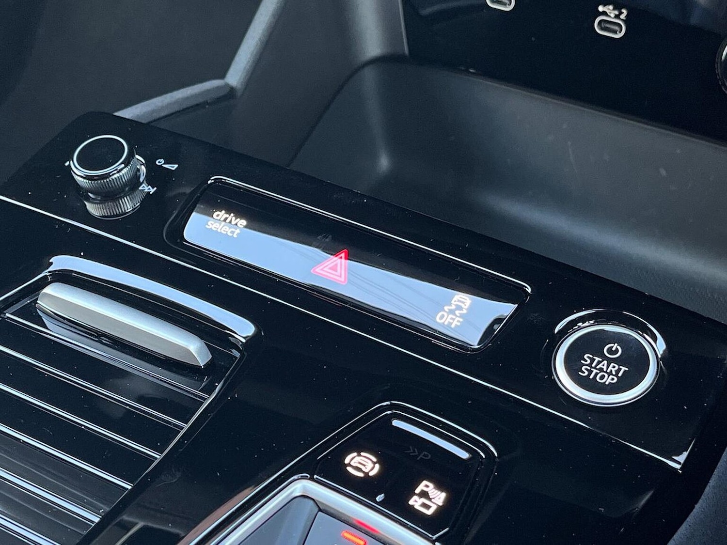 Used Audi Q6 e-tron 2025 for sale - 77963807: Photo 12