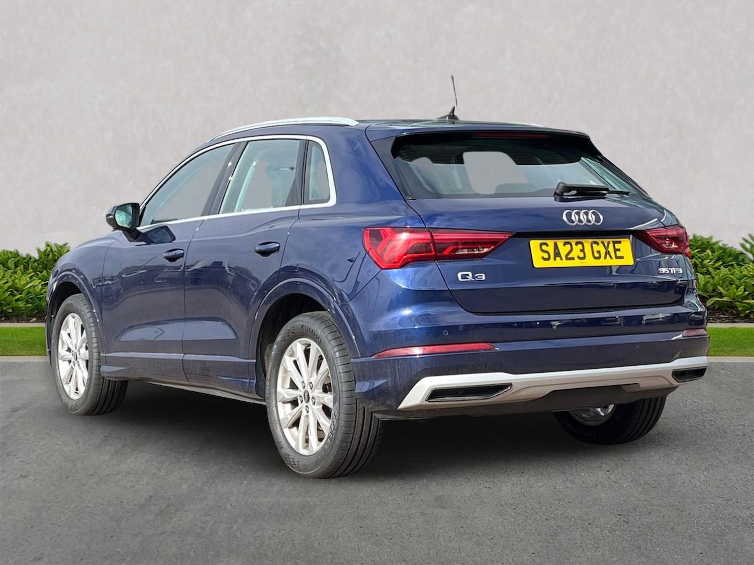Used Audi Q3 2023 for sale - 78193686: Photo 2