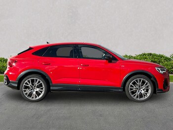 Used Audi Q3 2025 for sale - 77489159: Photo