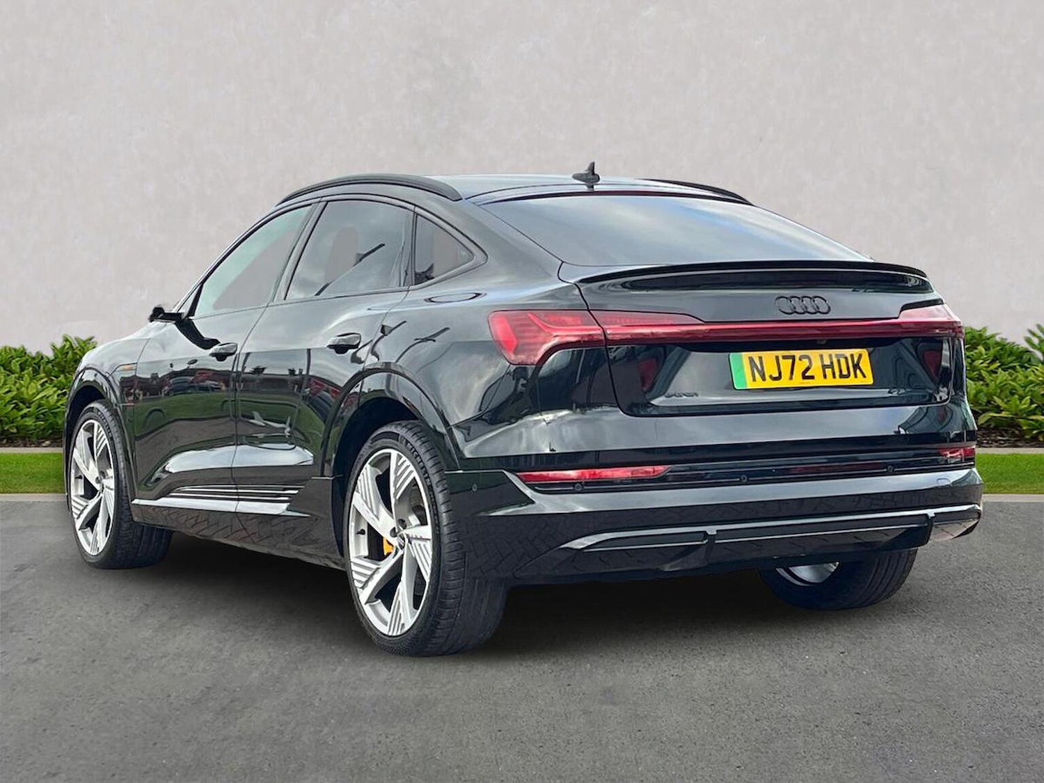 Used Audi e-tron 2022 for sale - 77676318: Photo 2