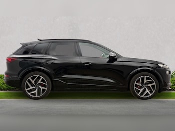 Used Audi Q6 e-tron 2024 for sale - 79380213: Photo