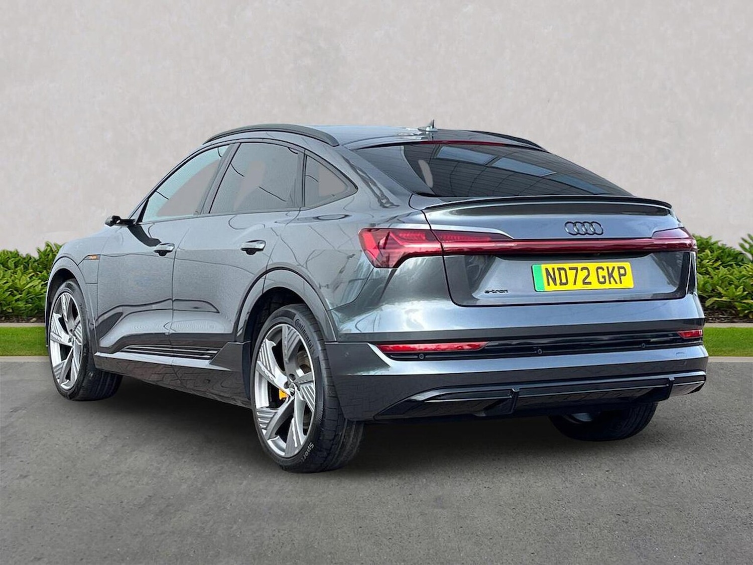 Used Audi e-tron 2022 for sale - 78106371: Photo 2