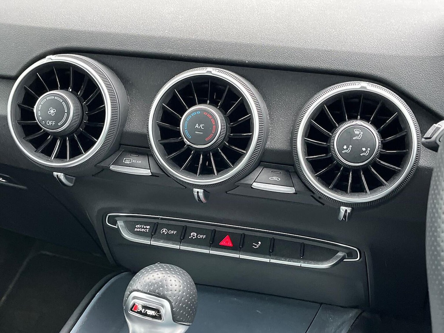 Used Audi TT 2019 for sale - 76853937: Photo 12