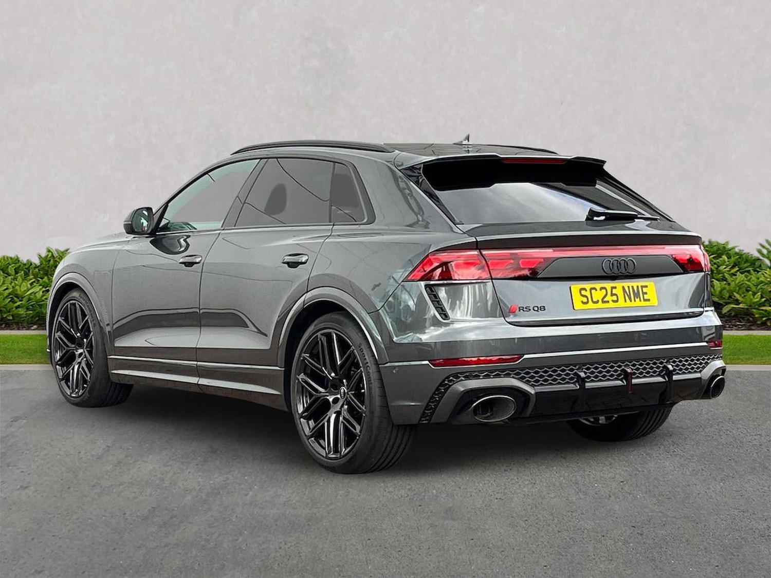 Used Audi RS Q8 2025 for sale - 76919009: Photo 2