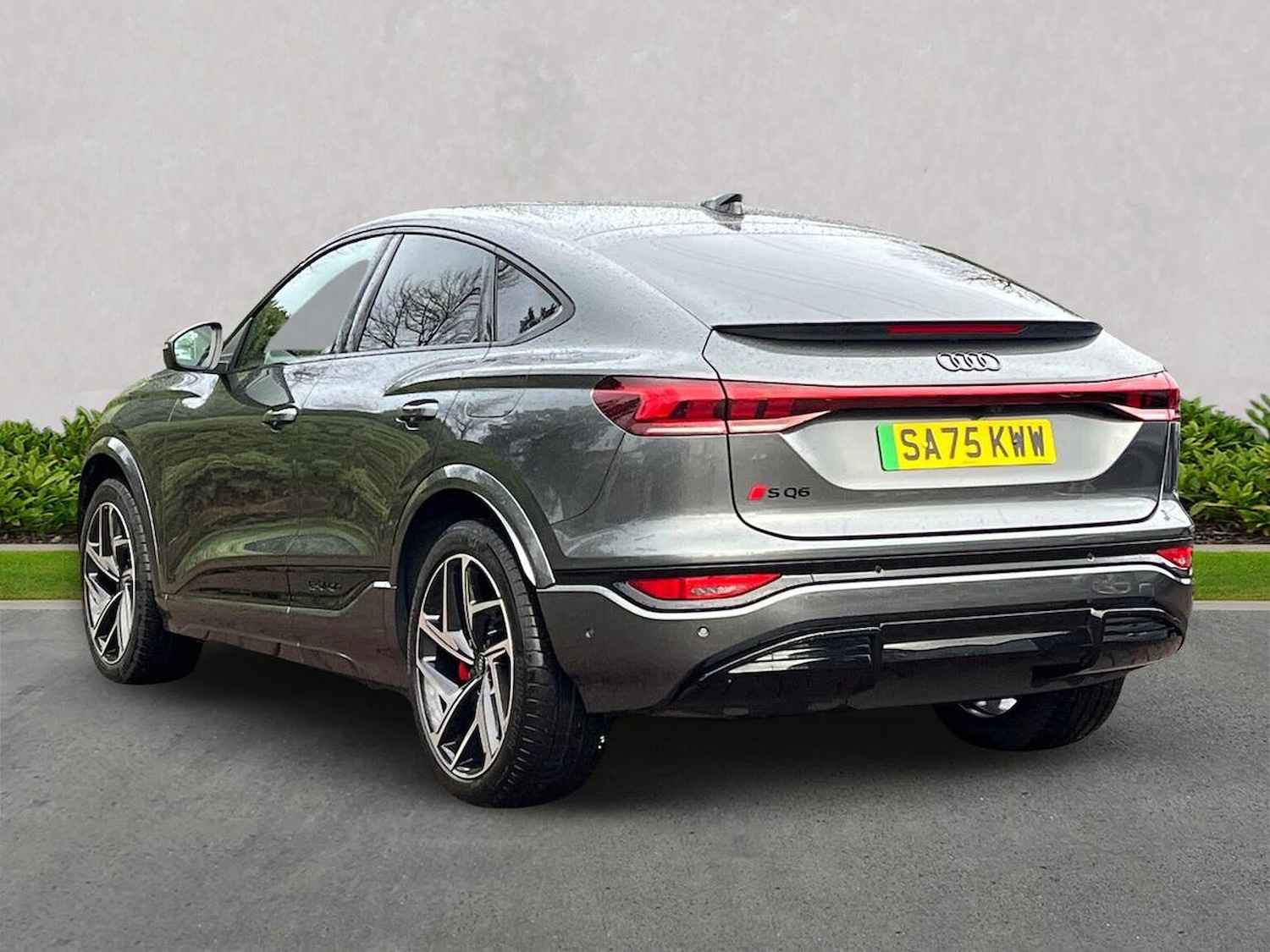 Used Audi Q6 e-tron 2025 for sale - 77489093: Photo 2