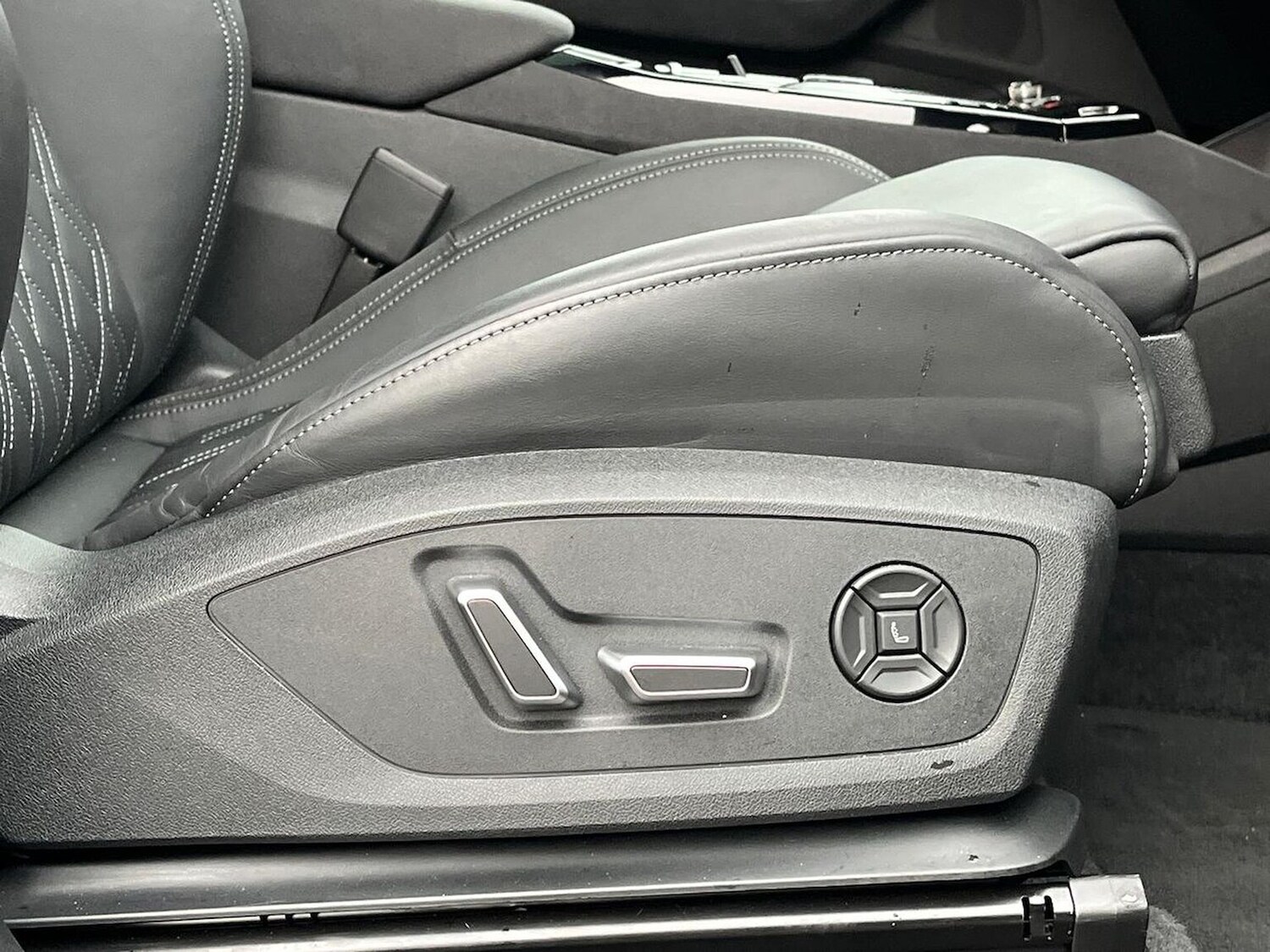 Used Audi Q6 e-tron 2025 for sale - 77489093: Photo 30