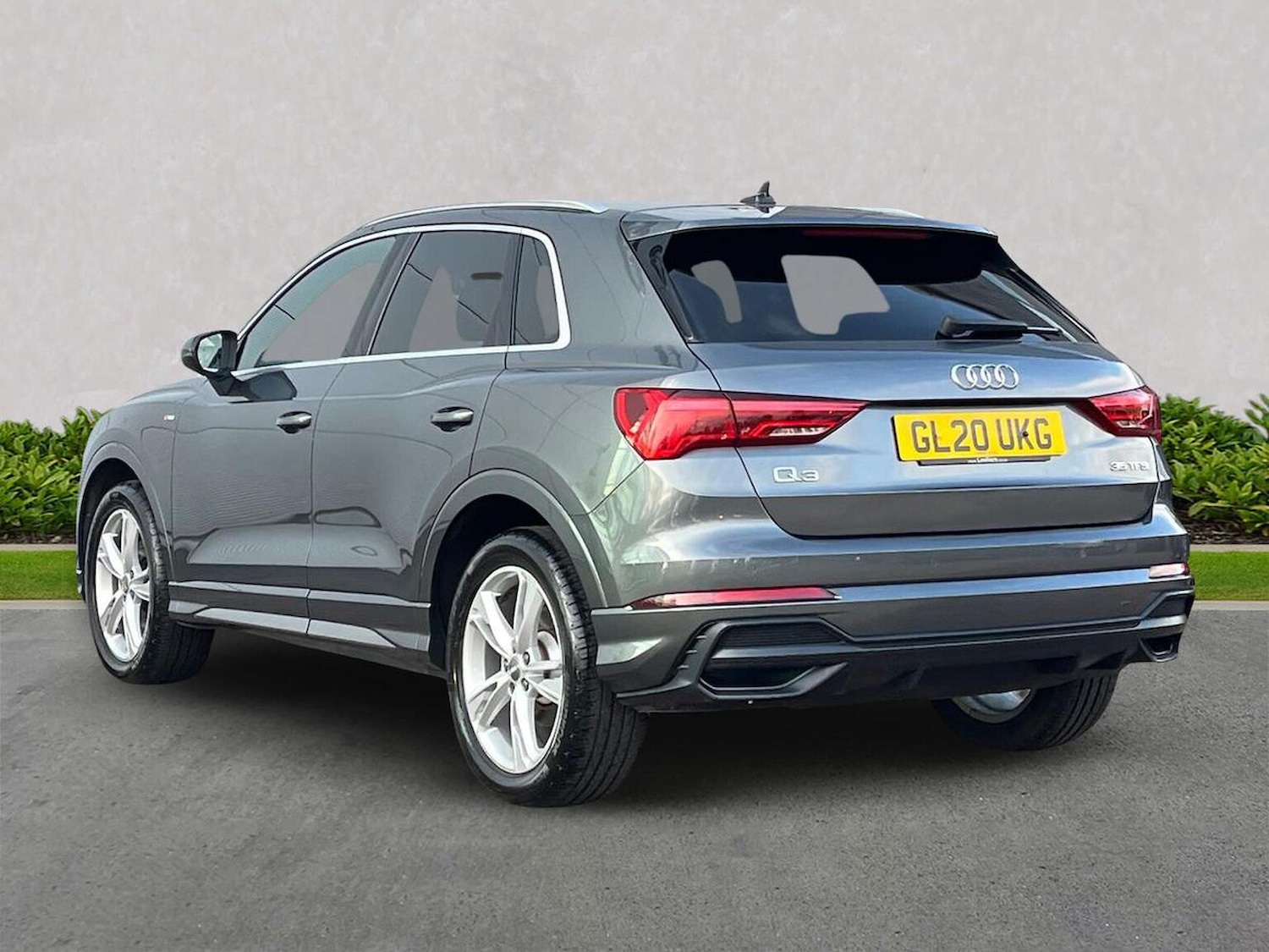 Used Audi Q3 2020 for sale - 78193779: Photo 2