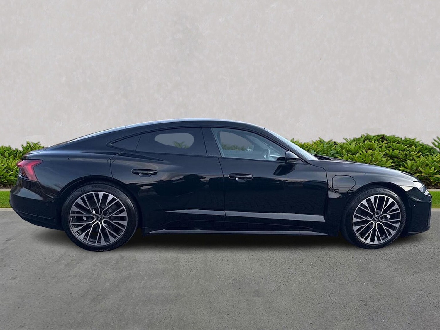 Used Audi e-tron GT 2025 for sale - 77962337: Photo 3