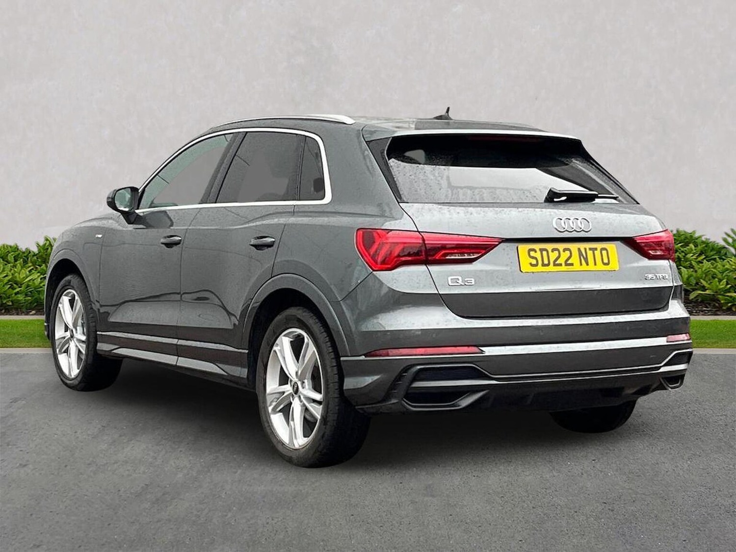 Used Audi Q3 2022 for sale - 77984029: Photo 2