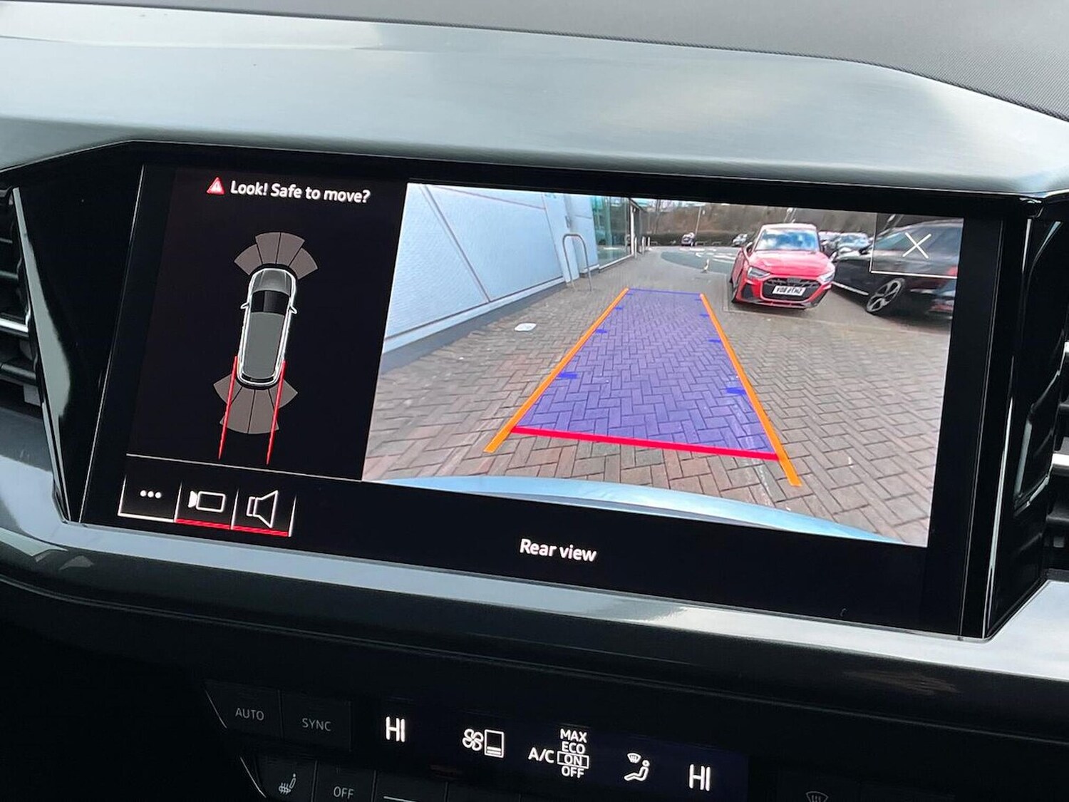 Used Audi Q4 e-tron 2023 for sale - 78193625: Photo 25