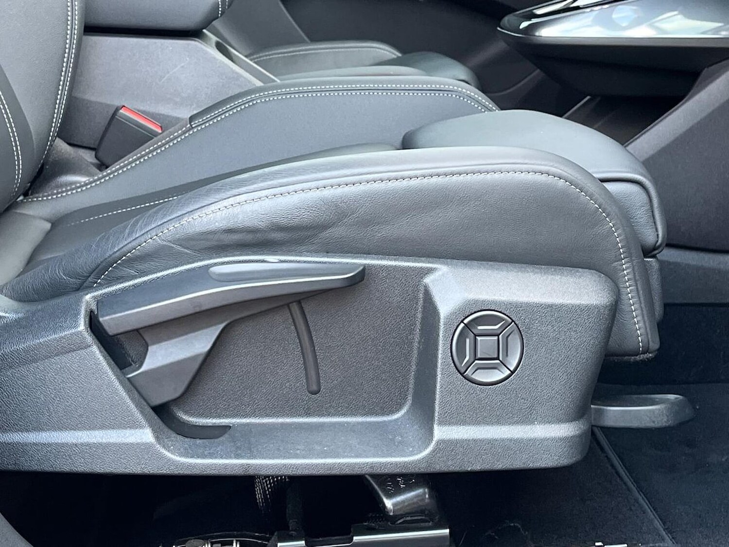 Used Audi Q4 e-tron 2023 for sale - 78193625: Photo 32