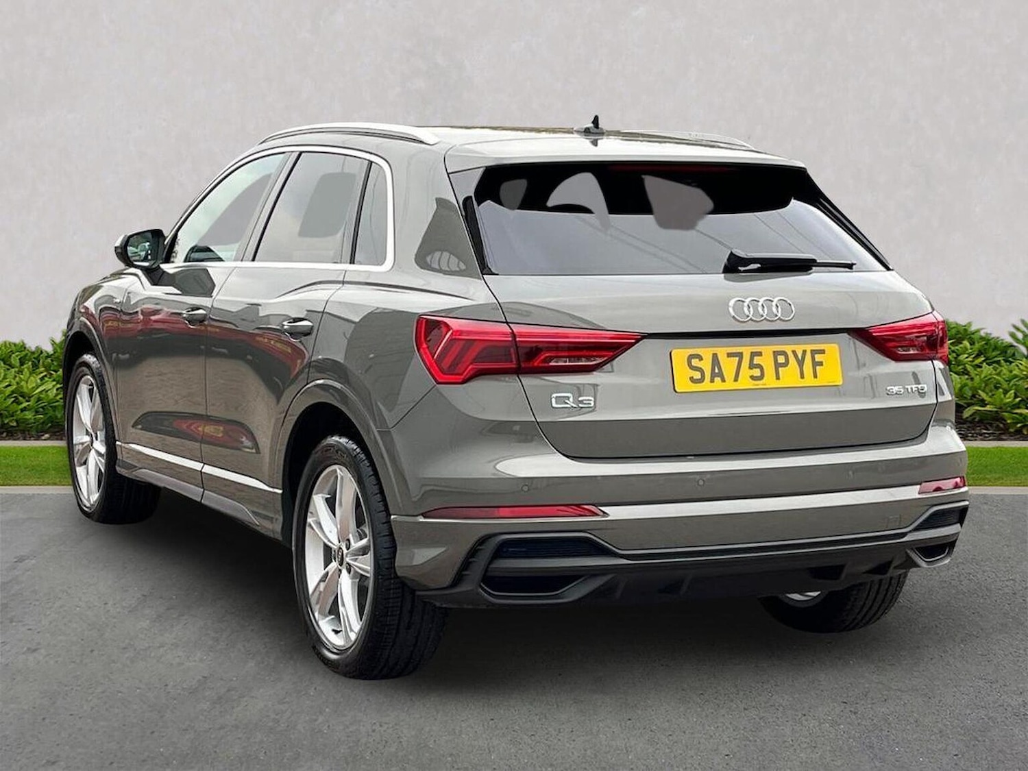 Used Audi Q3 2025 for sale - 76951234: Photo 2