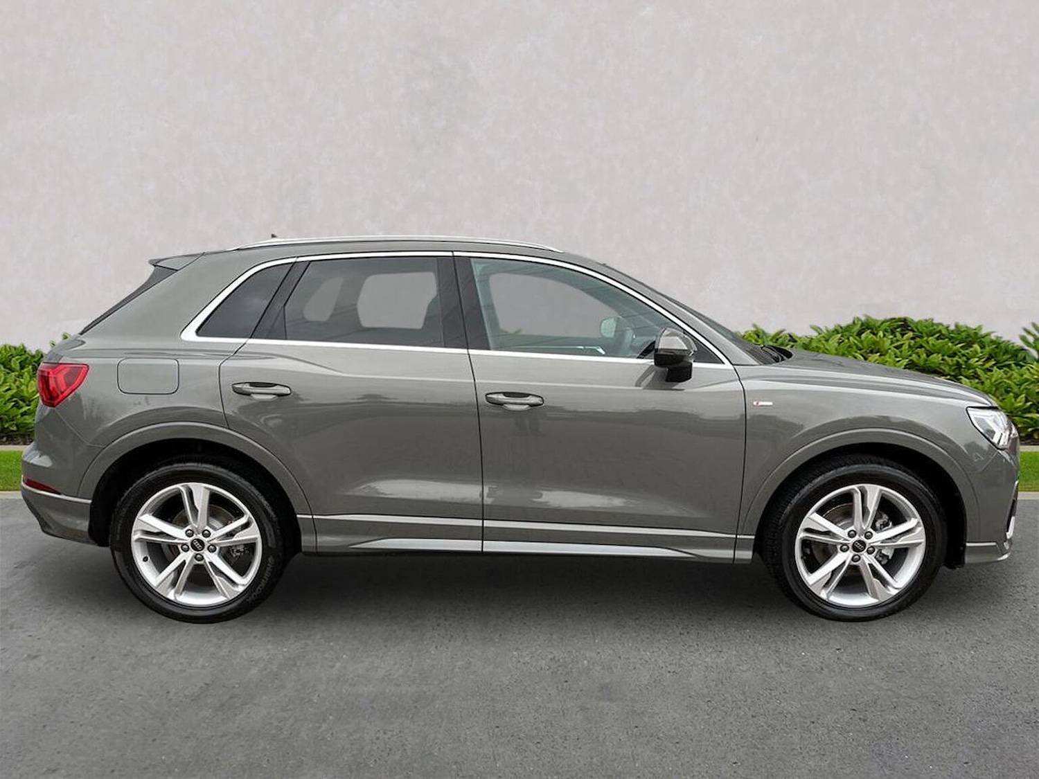 Used Audi Q3 2025 for sale - 76951234: Photo 3