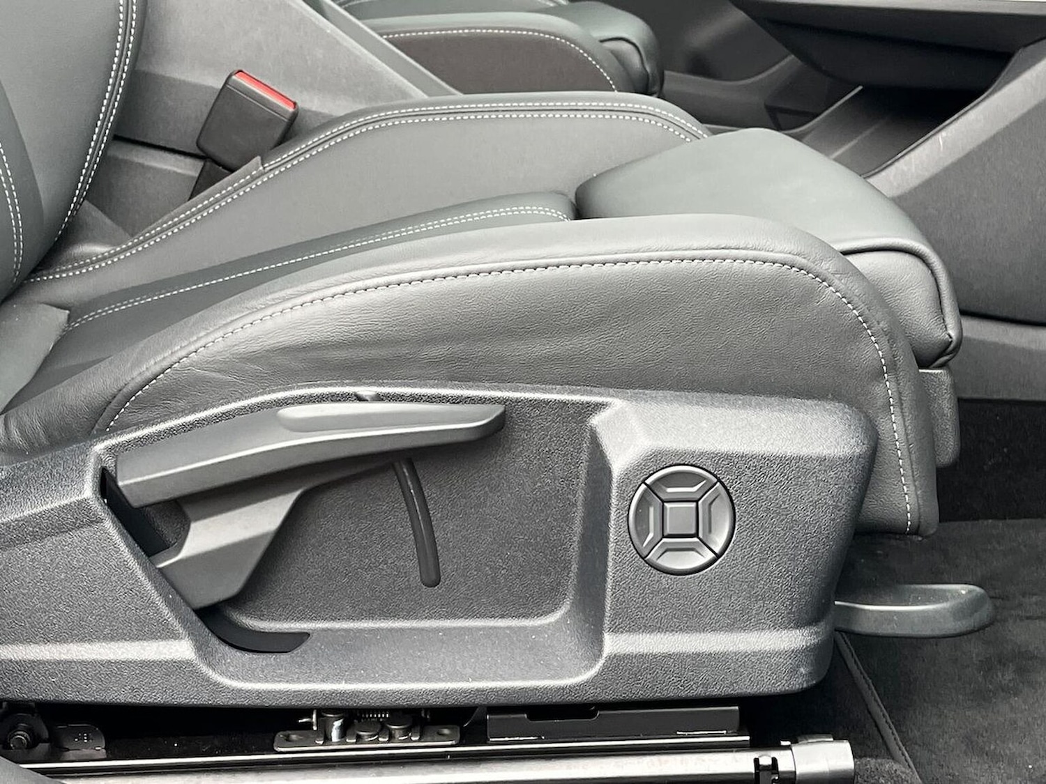 Used Audi Q4 e-tron 2025 for sale - 76177617: Photo 30