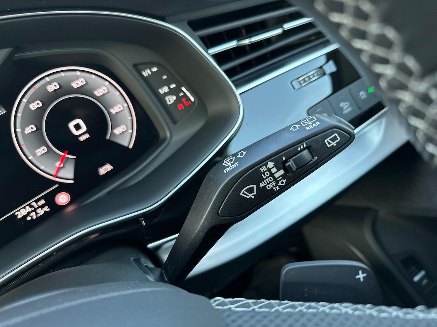 Used Audi Q7 2023 for sale - 78193898: Photo 30