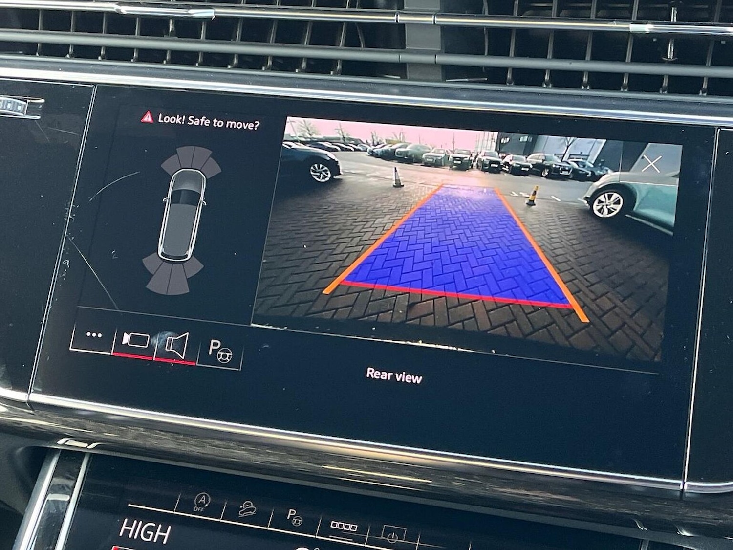 Used Audi Q7 2022 for sale - 76897081: Photo 23