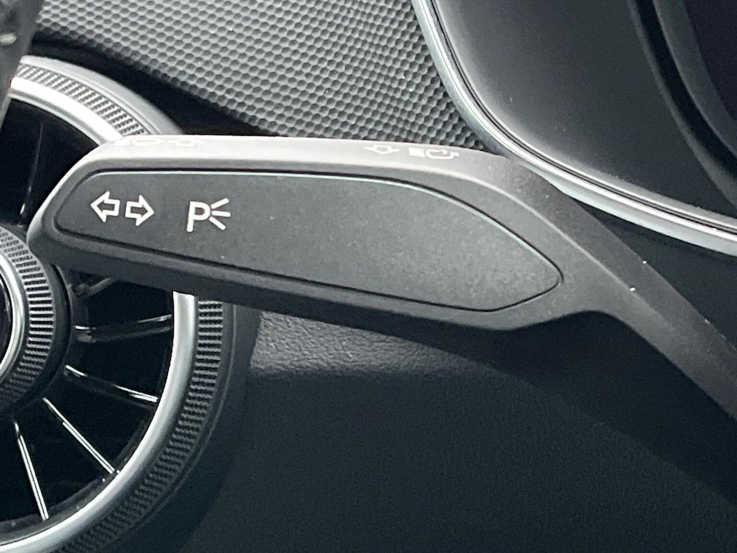 Used Audi TT 2023 for sale - 76853939: Photo 28