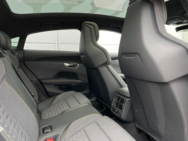 Used Audi e-tron GT 2024 for sale - 76268387: Photo 16
