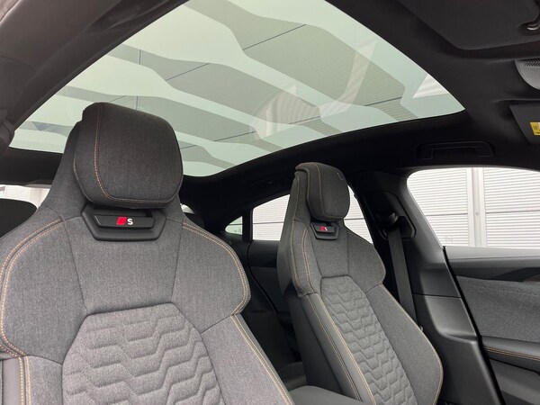 Used Audi e-tron GT 2024 for sale - 76268387: Photo 25