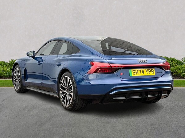 Used Audi e-tron GT 2024 for sale - 76268387: Photo 2