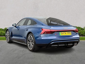 Used Audi e-tron GT 2024 for sale - 76268387: Photo 2