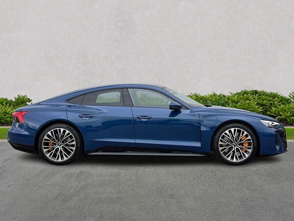 Used Audi e-tron GT 2024 for sale - 76268387: Photo 3