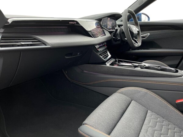 Used Audi e-tron GT 2024 for sale - 76268387: Photo 7